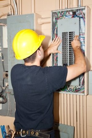 Troubleshooting Circuit Breaker Problems | ThriftyFun