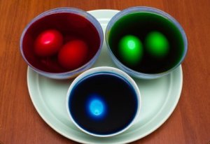 Eggs in Colored Dye