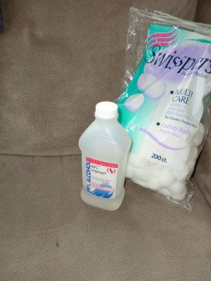 Sap spot and cleaning supplies.