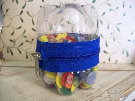 Zippered Bottle Container