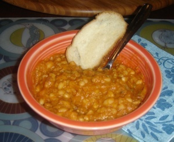 Bean With Bacon Soup With Bread