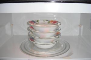 Stacking Bowls in the Microwave