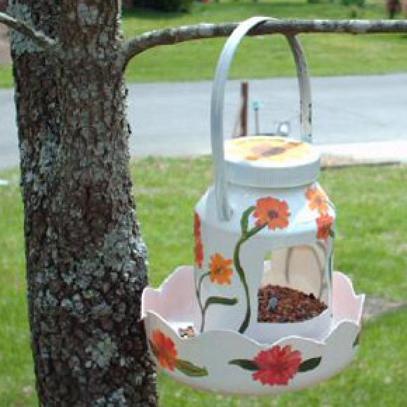 Recycled Bird Feeder Ideas | ThriftyFun