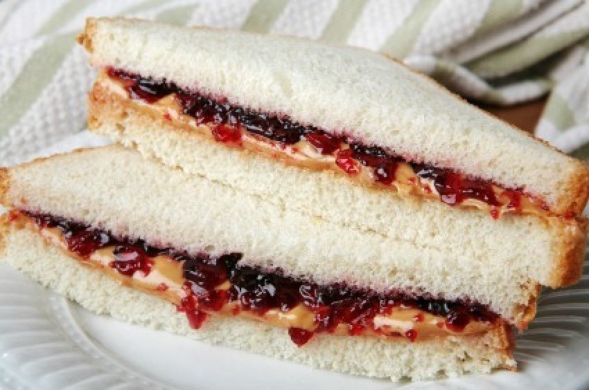 peanut-butter-and-jelly-sandwich-tips-thriftyfun