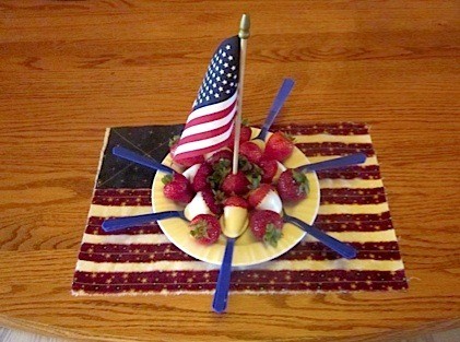 4th of July White Chocolate Strawberries