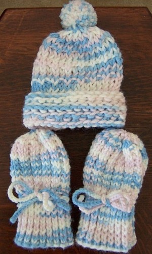 Knitted Infant Thumbless Mittens