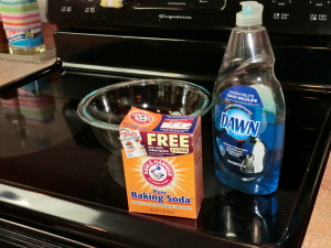 Dawn and baking soda for cleaning a smooth top stove.