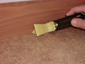 caulk removing tool