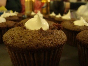 Rows of filled cupcakes