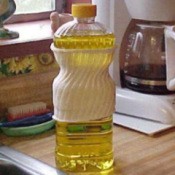Catch Drips on Oil Bottles