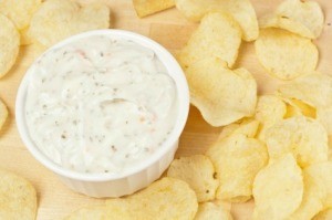 Potato Chips With Ranch Dressing Dip