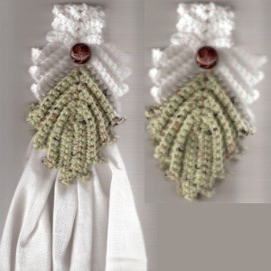 Venetian Leaf Crocheted Towel Topper