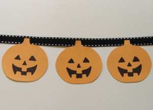 A pumpkin garland for Halloween