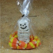 Pretzel Skeleton Treat Bags