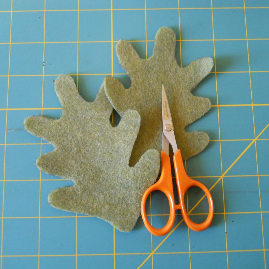 felt-leaf-crafts-thriftyfun