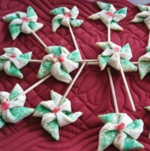 Poinsettia pinwheel cookies