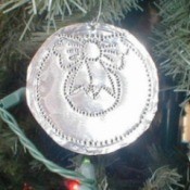 Aluminum ornament made from a pie pan