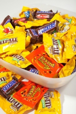 A big bowl of Halloween candy.