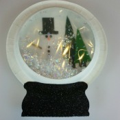 Paper Plate Snow Globe