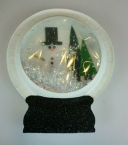 Paper Plate Snow Globe