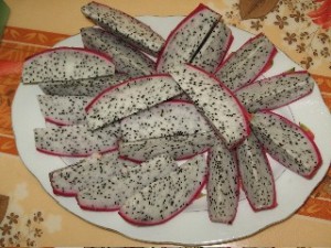 cut dragon fruit