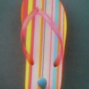 A keyholder made from a flip flop.