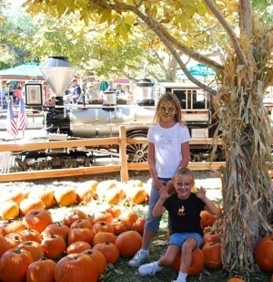 kids at pumpkin patch