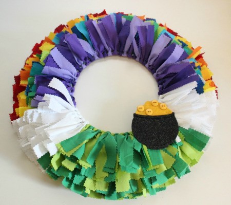 attach pot of gold to wreath