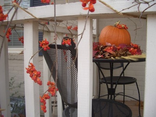 A decorative fall display.