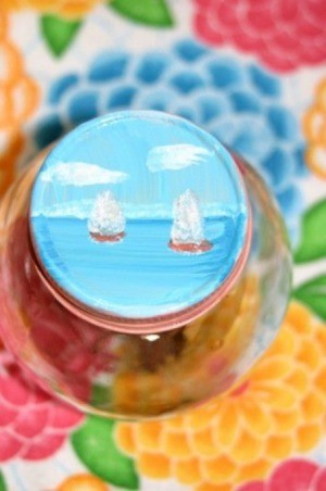 Beach Reminder Jars - Closeup of lid.