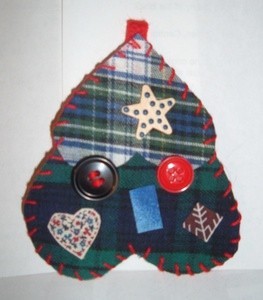 tree ornament made from two heart shapes