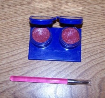 lipstick compact