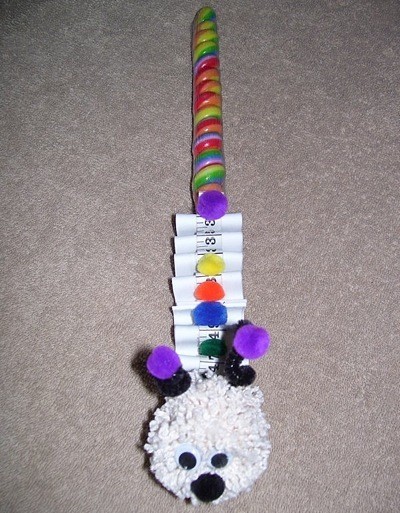 pipe cleaner inch worm lollipop