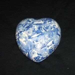 decoupaged heart shaped ceramic box