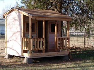 Building an Outdoor Playhouse | ThriftyFun