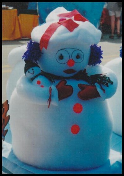 A snowman craft that resembles a mother and child.