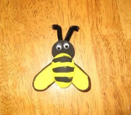 Bumble bee magnet.