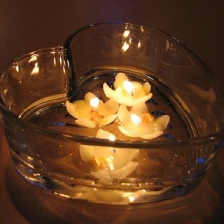 candles in bowl of water
