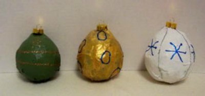 Making Paper Mache Ball Christmas Ornaments