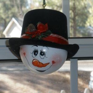 Vanity Lightbulb Snowman - finished ornament