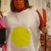 woman dressed as a deviled egg