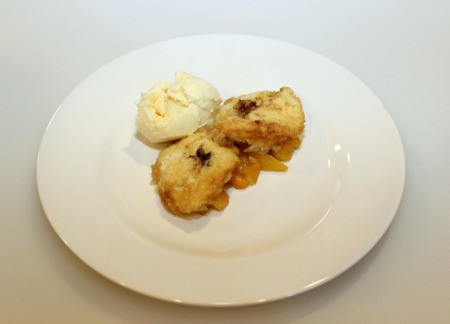 finished cobbler on plate