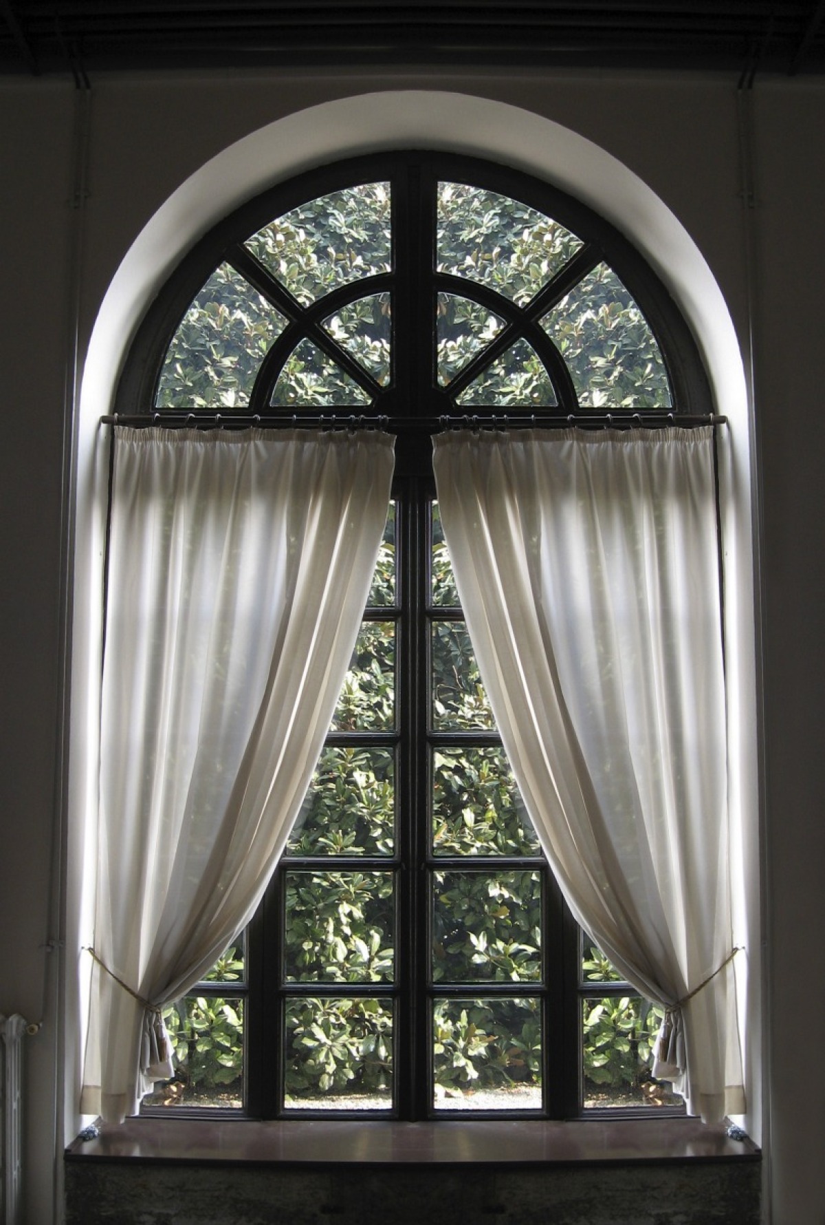 Arched Window X1 