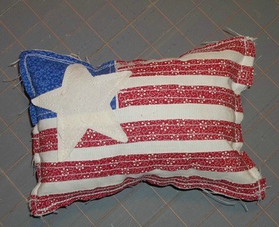 Primitive Applique Flag Pillows - Finished flag pillow.