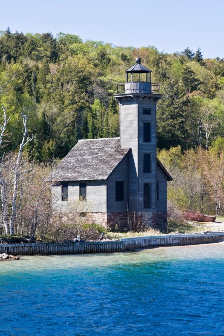 Travel Tips for Alger County in Michigan, US Grand Island Lighthouse
