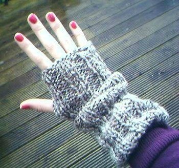 fingerless gloves knitting pattern two needles