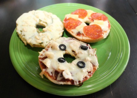 finished bagel pizzas