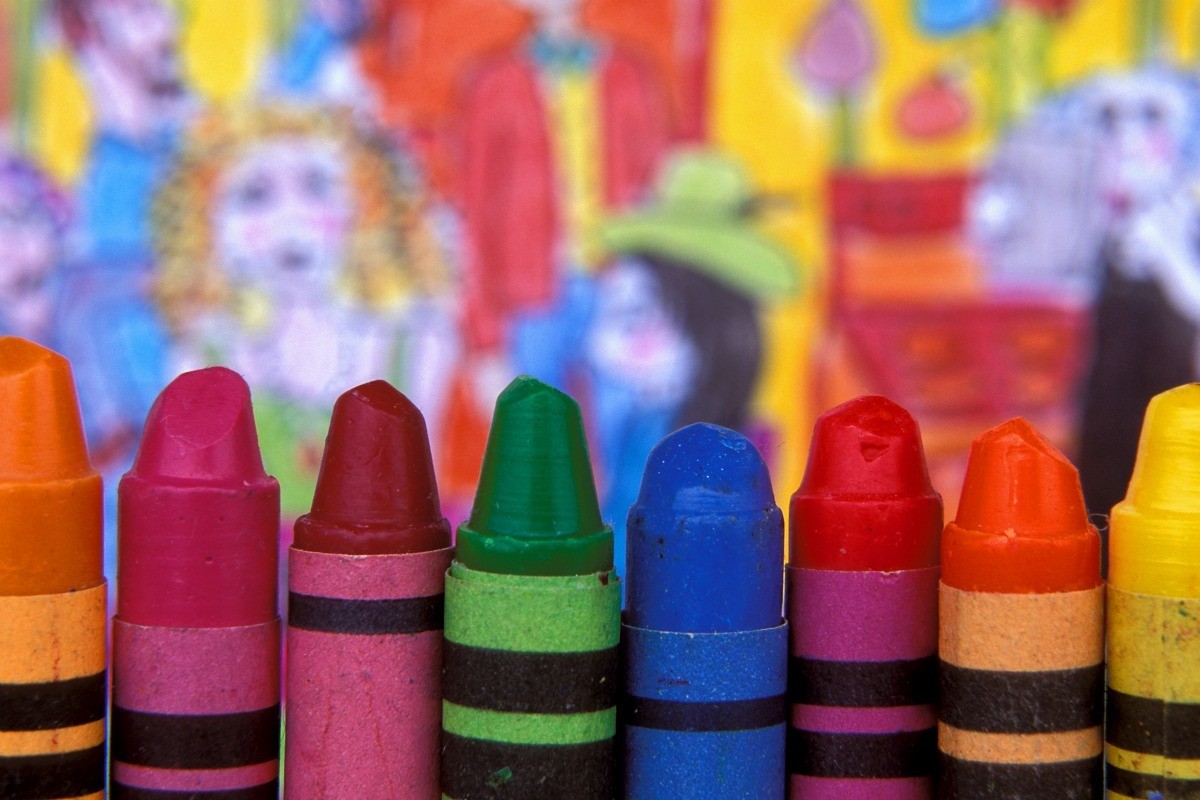 Мелок желтый. Восковые мелки Wax Crayons. Wax Crayons. Мелки восковые толстые фото для игр на липучках. Difference between Wax Crayons and Crayons.