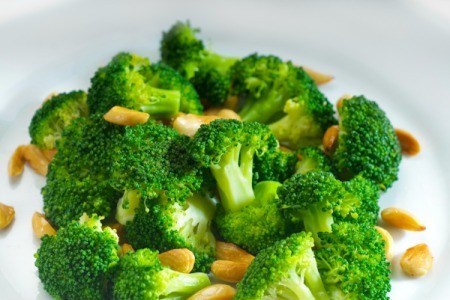 Broccoli With Almonds
