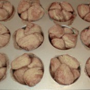 Muffin Tin Cinnamon Pull-Apart Bread